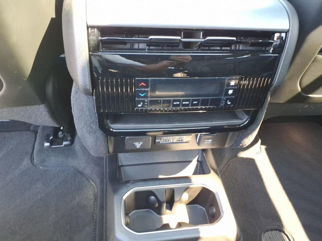 New 2026 Jeep Grand Wagoneer L Limited AWD/4WD image 12