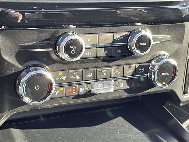 New 2025 Ford F250 Lariat w/ Lariat Ultimate Package image 21