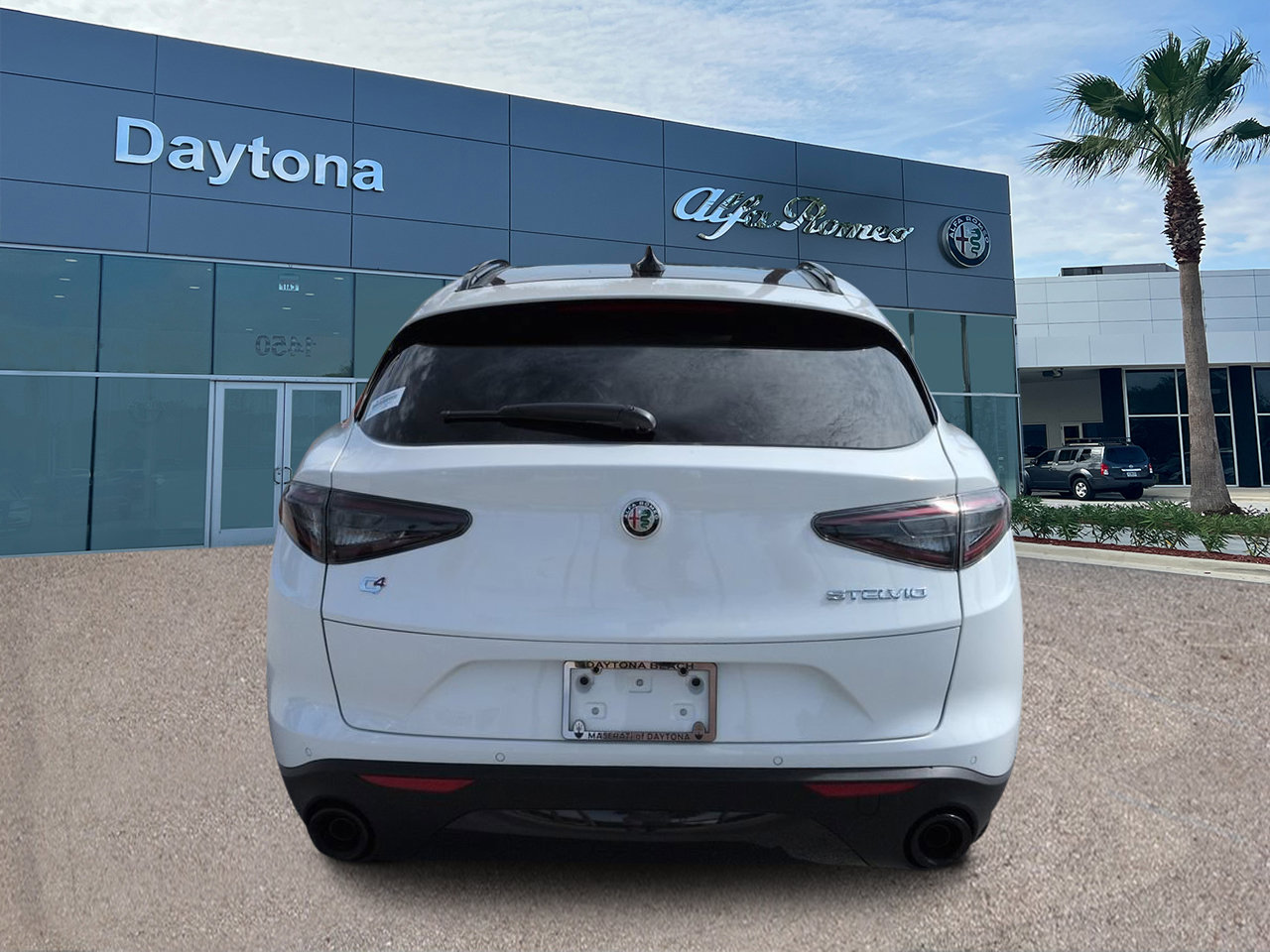 New 2026 Alfa Romeo Stelvio Sprint w/ Convenience Package AWD/4WD image 4