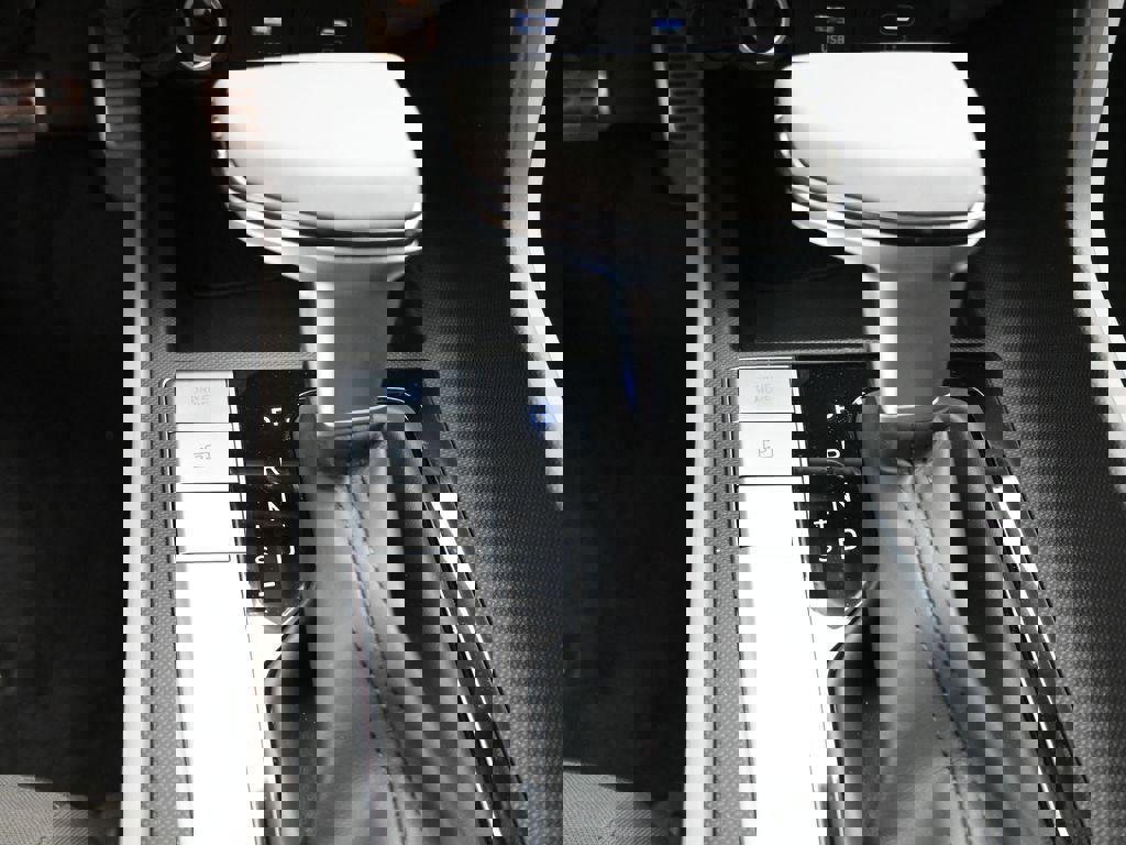 New 2025 Hyundai Elantra Sport image 13