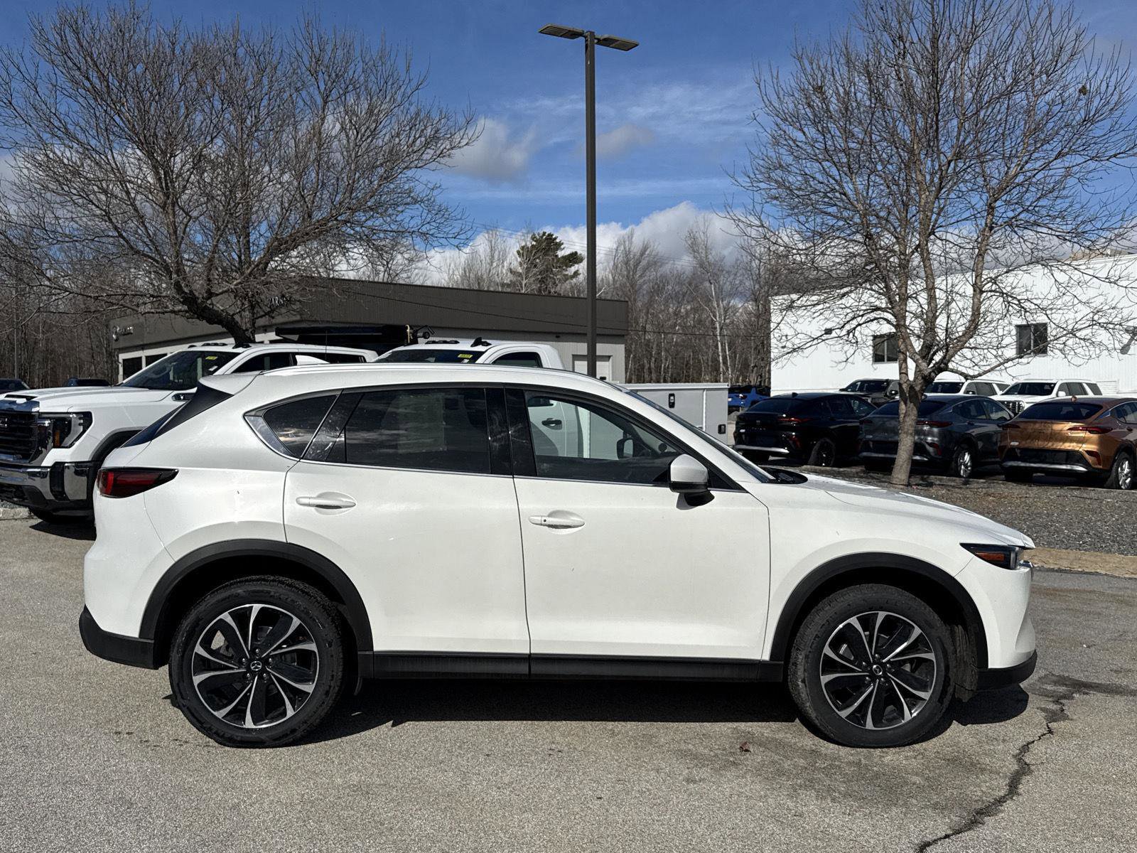 Used 2023 MAZDA CX-5 AWD 2.5 S w/ Premium Plus Pkg image 6