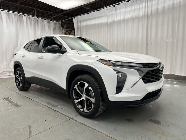 Used 2024 Chevrolet Trax RS w/ Driver Confidence Package image 14