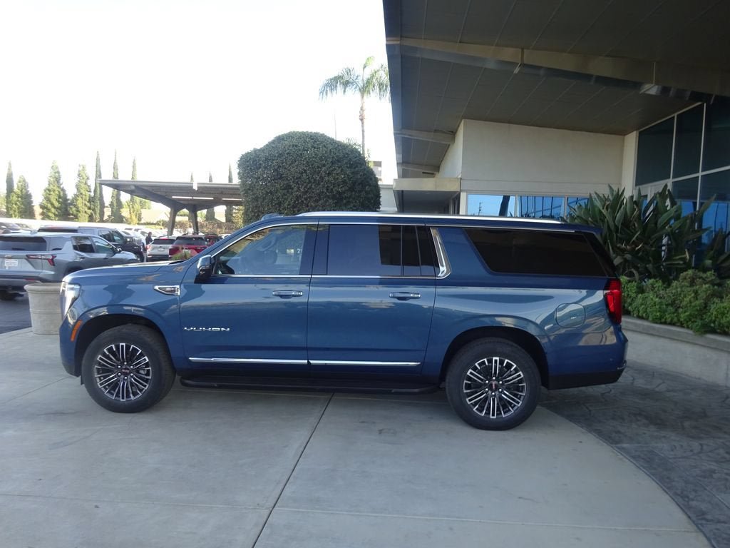 New 2026 GMC Yukon XL Elevation AWD/4WD image 4