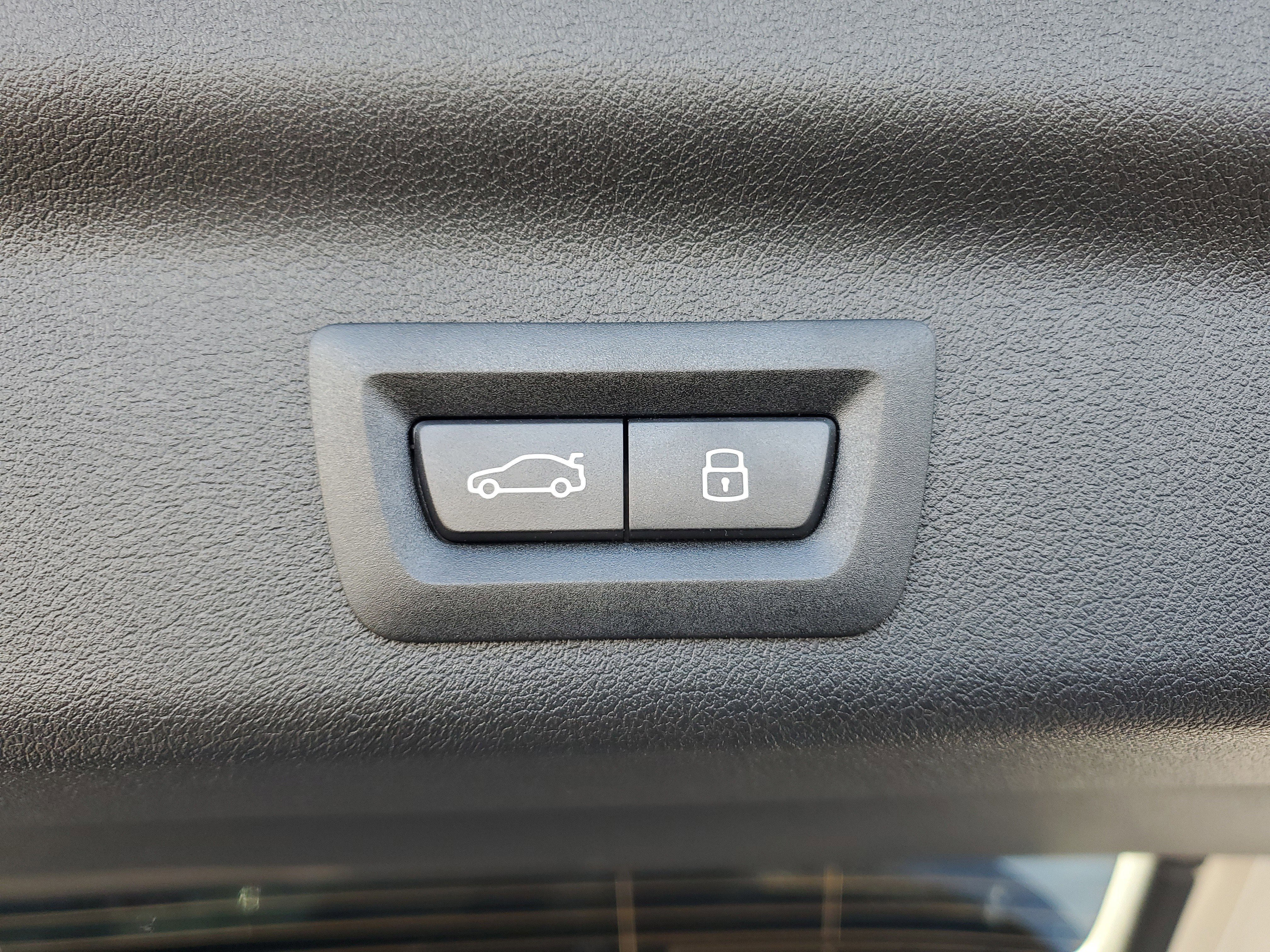 New 2026 BMW X1 xDrive28i w/ Convenience Package image 9