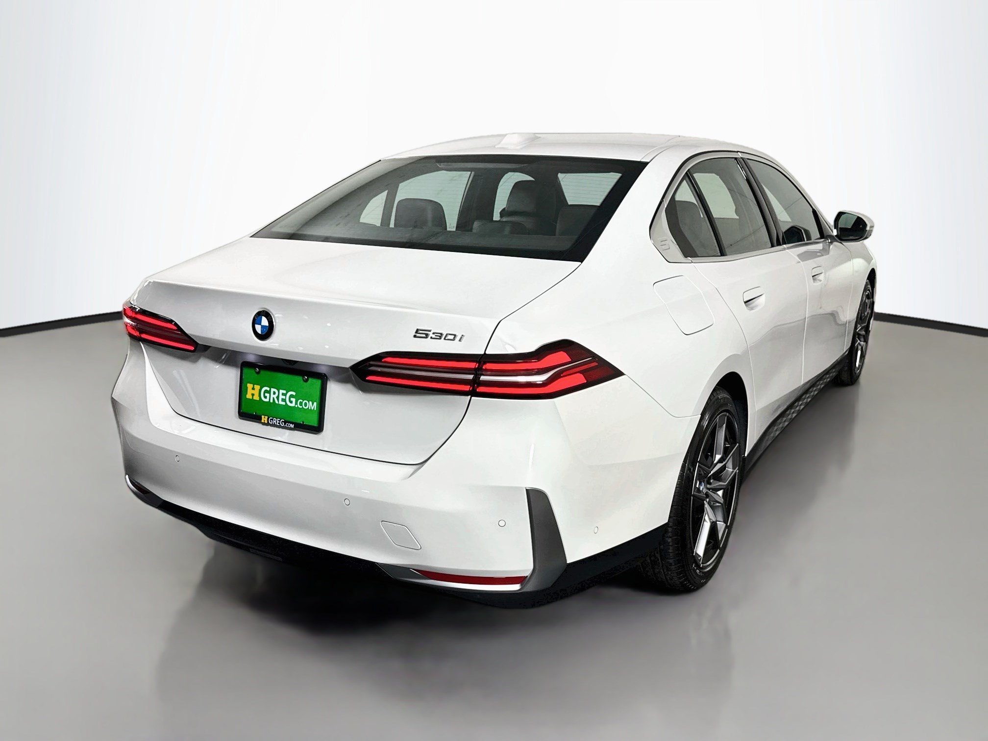 Used 2026 BMW 530i RWD image 10