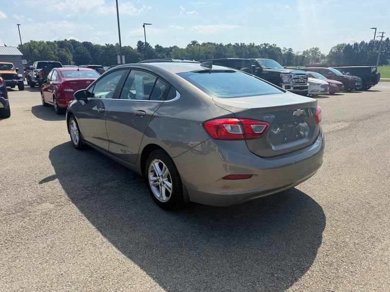 Used 2018 Chevrolet Cruze LT w/ Convenience Package FWD image 17