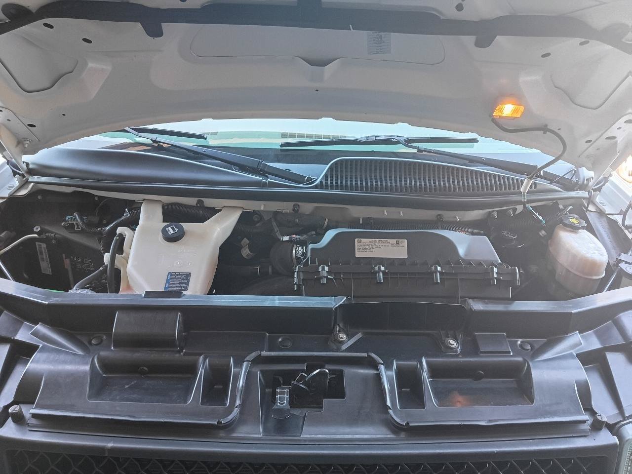 Used 2019 Chevrolet Express 3500 LS RWD image 33