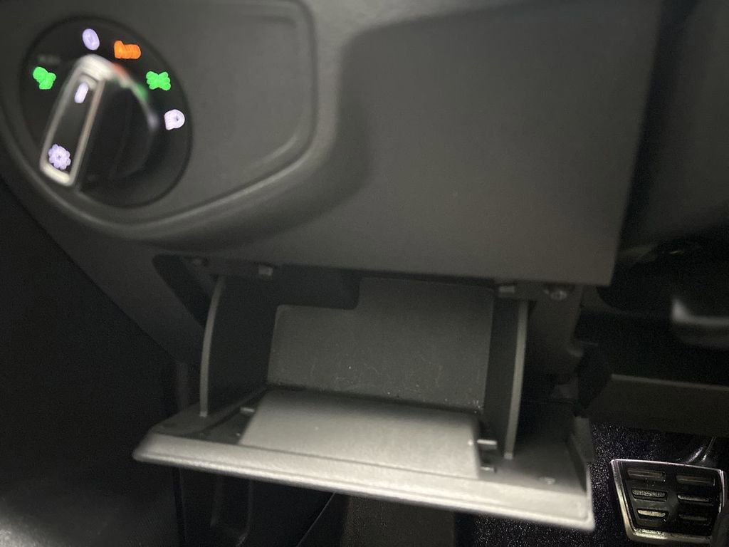 Used 2022 Volkswagen Atlas Cross Sport SEL R-Line image 72