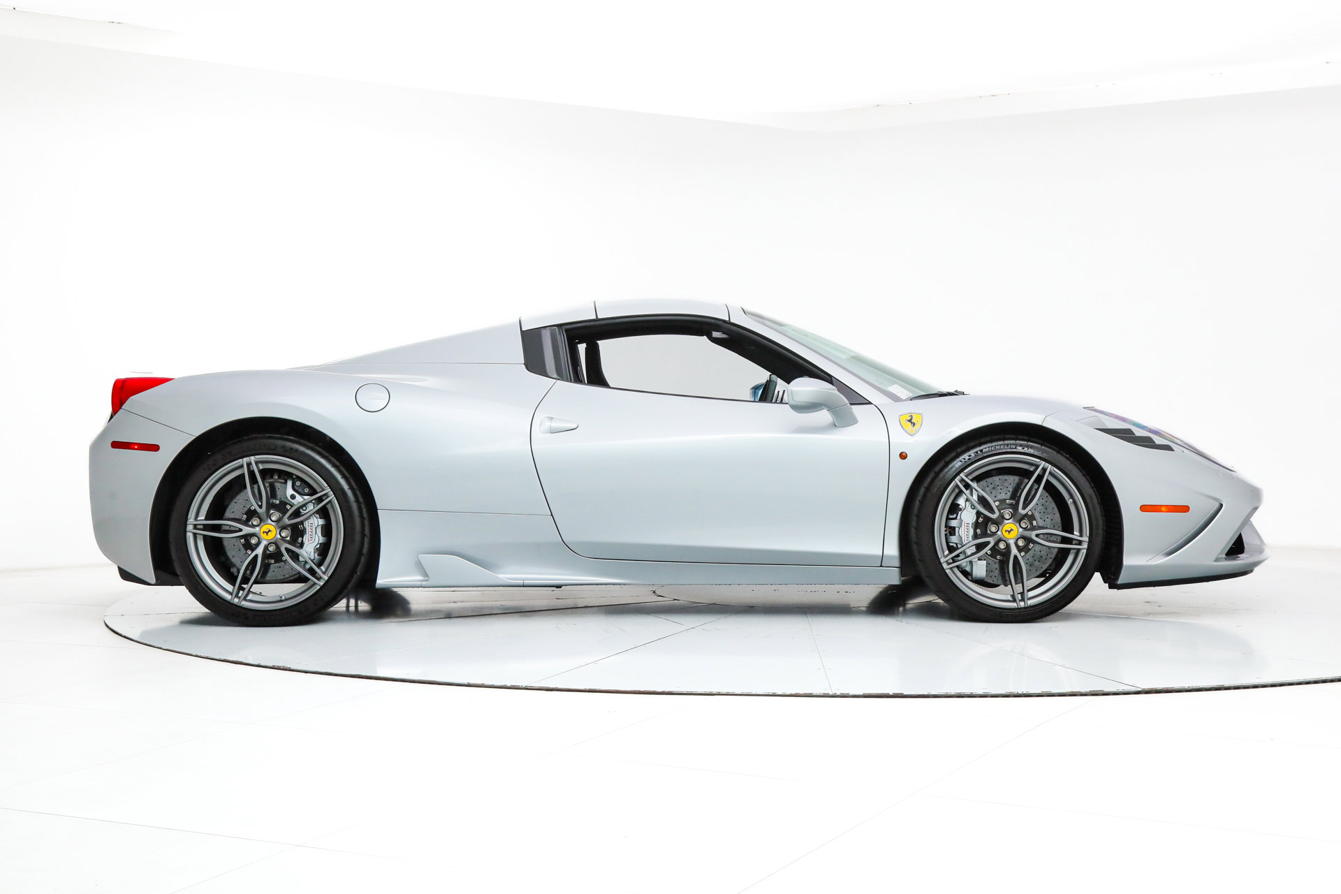 Certified 2015 Ferrari 458 Speciale A image 11
