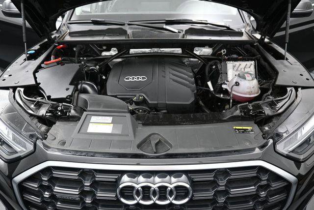 Used 2022 Audi Q5 2.0T Premium w/ Convenience Package AWD/4WD image 38