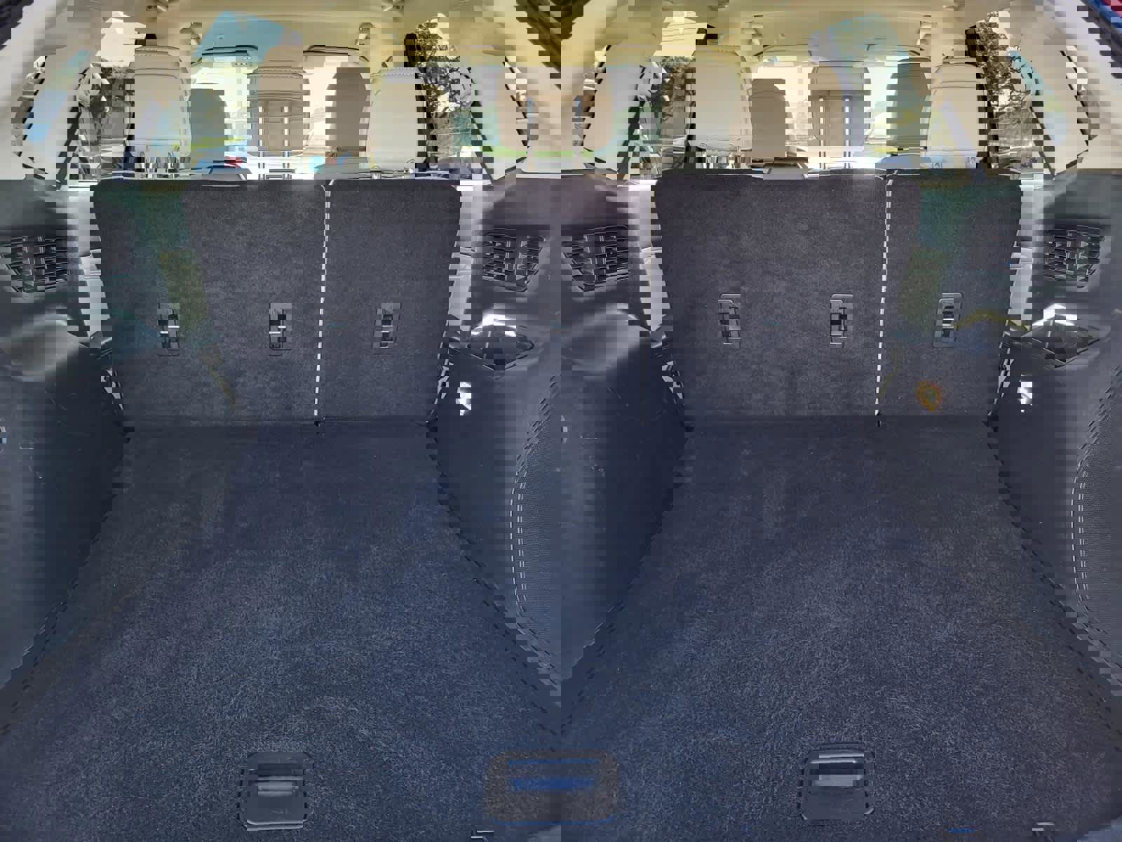 Used 2021 Ford Edge Titanium image 12