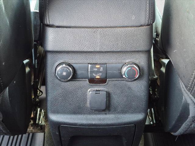 Used 2018 Ford Explorer XLT w/ Equipment Group 202A AWD/4WD image 17
