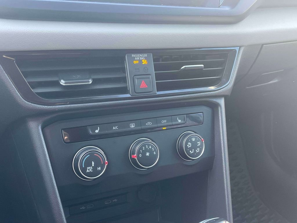 Used 2022 Volkswagen Taos SE w/ IQ.Drive SE Package image 29