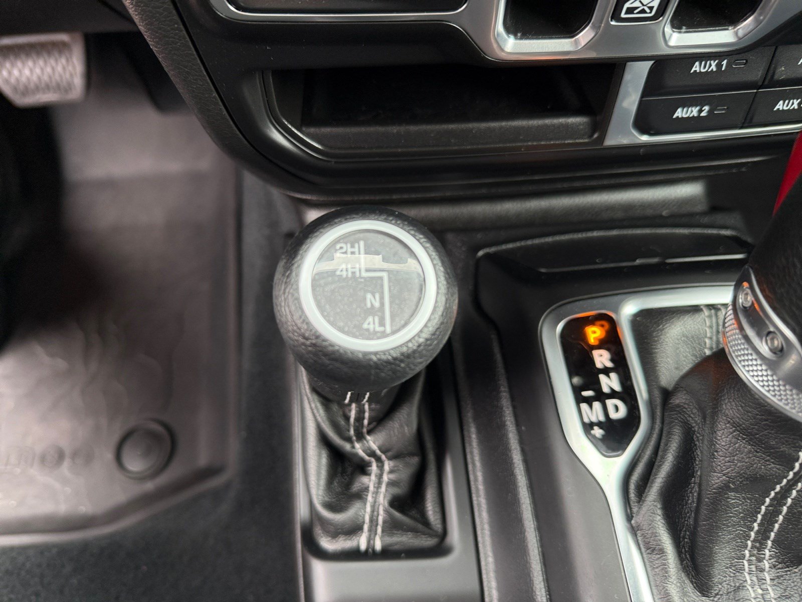 Used 2022 Jeep Wrangler Unlimited Sahara w/ Cold Weather Group AWD/4WD image 30