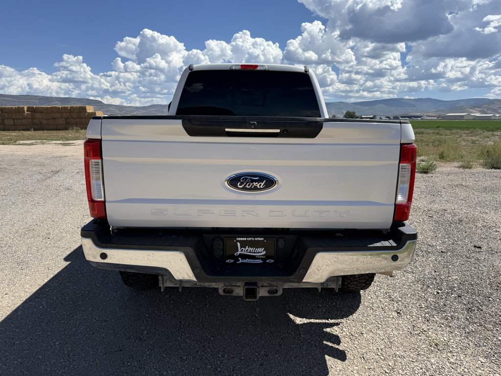 Used 2018 Ford F350 Lariat w/ Lariat Ultimate Package AWD/4WD image 6