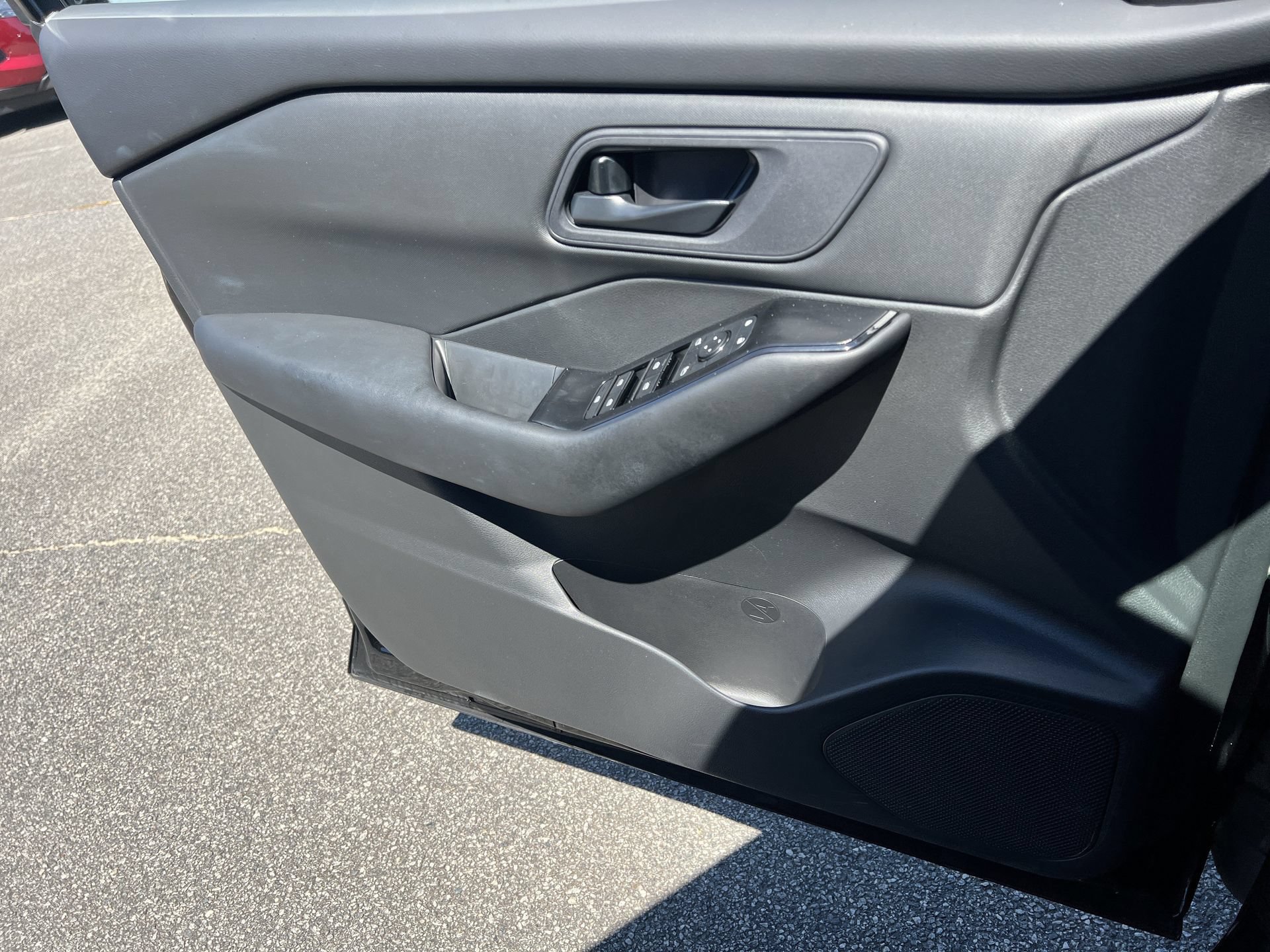 Used 2026 Nissan Rogue S FWD image 13