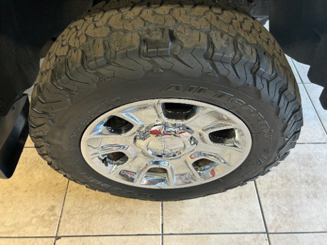 Used 2015 GMC Sierra 1500 SLT w/ All-Terrain Package AWD/4WD image 18