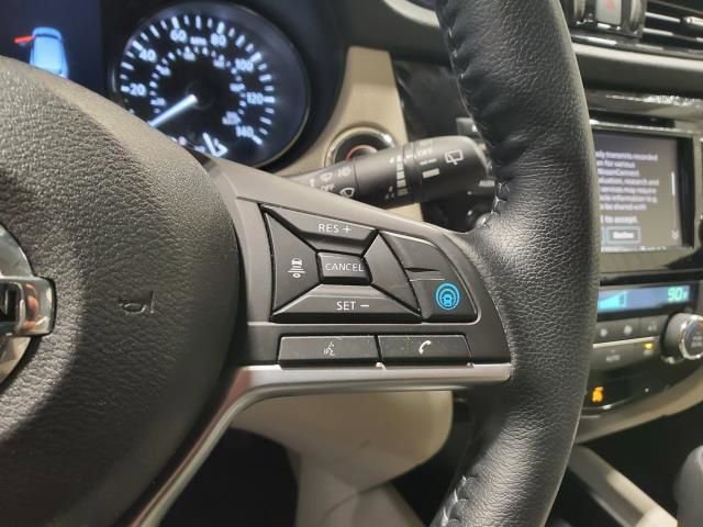 Used 2022 Nissan Rogue Sport SL image 25