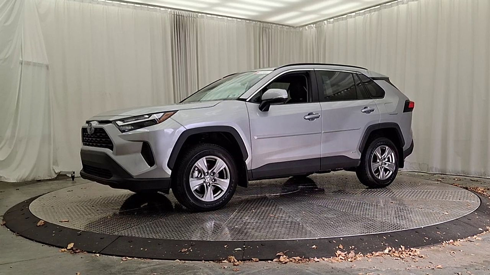 Certified 2025 Toyota RAV4 XLE image 3