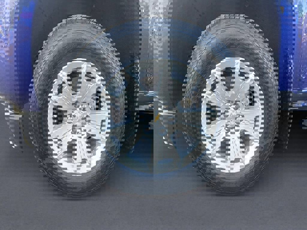 Used 2016 Chevrolet Colorado LT w/ LT Convenience Package AWD/4WD image 9