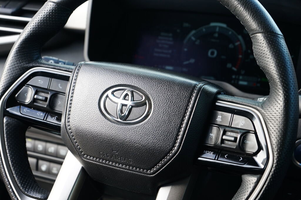 Used 2024 Toyota Sequoia Limited image 20