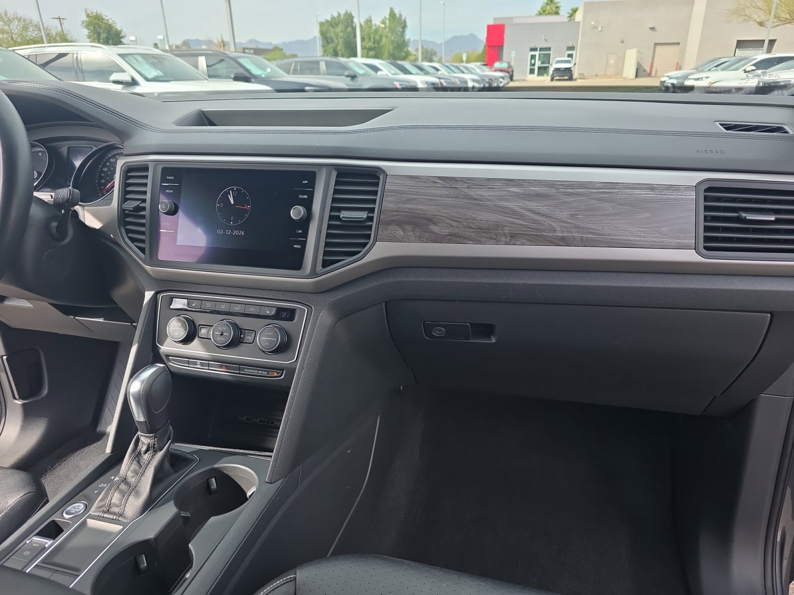 Used 2020 Volkswagen Atlas Cross Sport SE w/ Panoramic Sunroof Package image 20