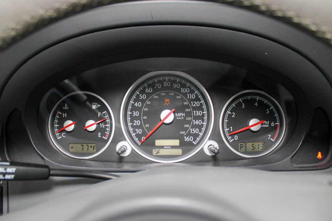 Used 2005 Chrysler Crossfire Limited image 10