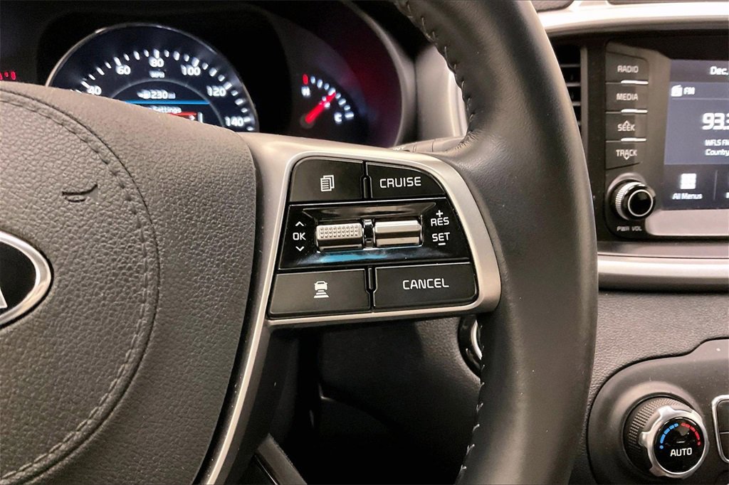 Used 2020 Kia Sorento EX image 18