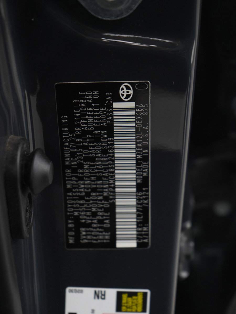 Used 2025 Toyota Corolla SE image 26