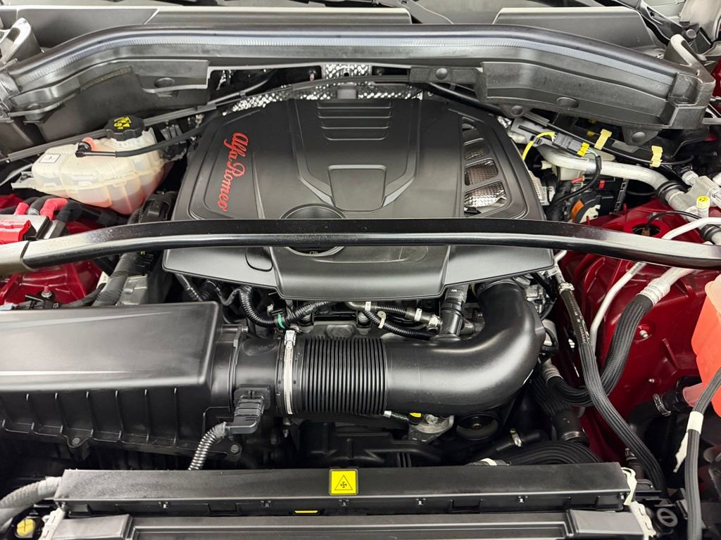 Used 2024 Alfa Romeo Stelvio AWD image 37