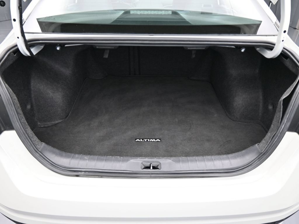 Used 2023 Nissan Altima 2.5 SV FWD image 41