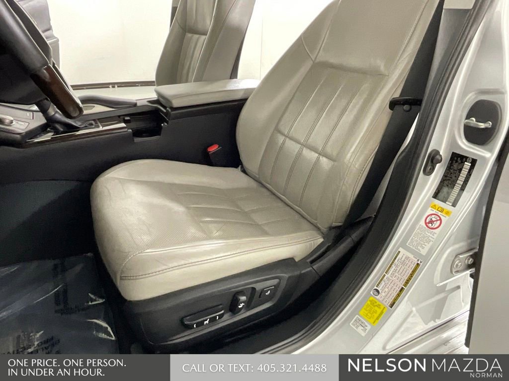 Used 2016 Lexus ES 350 w/ Luxury Package w/Wood Trim FWD image 24