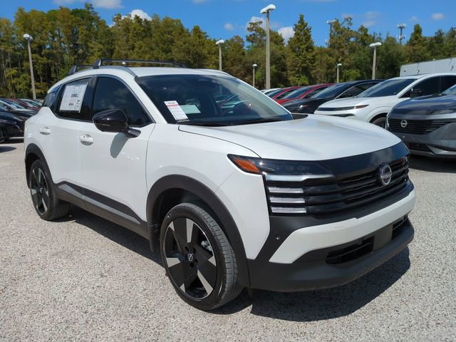 New 2026 Nissan Kicks SR image 2