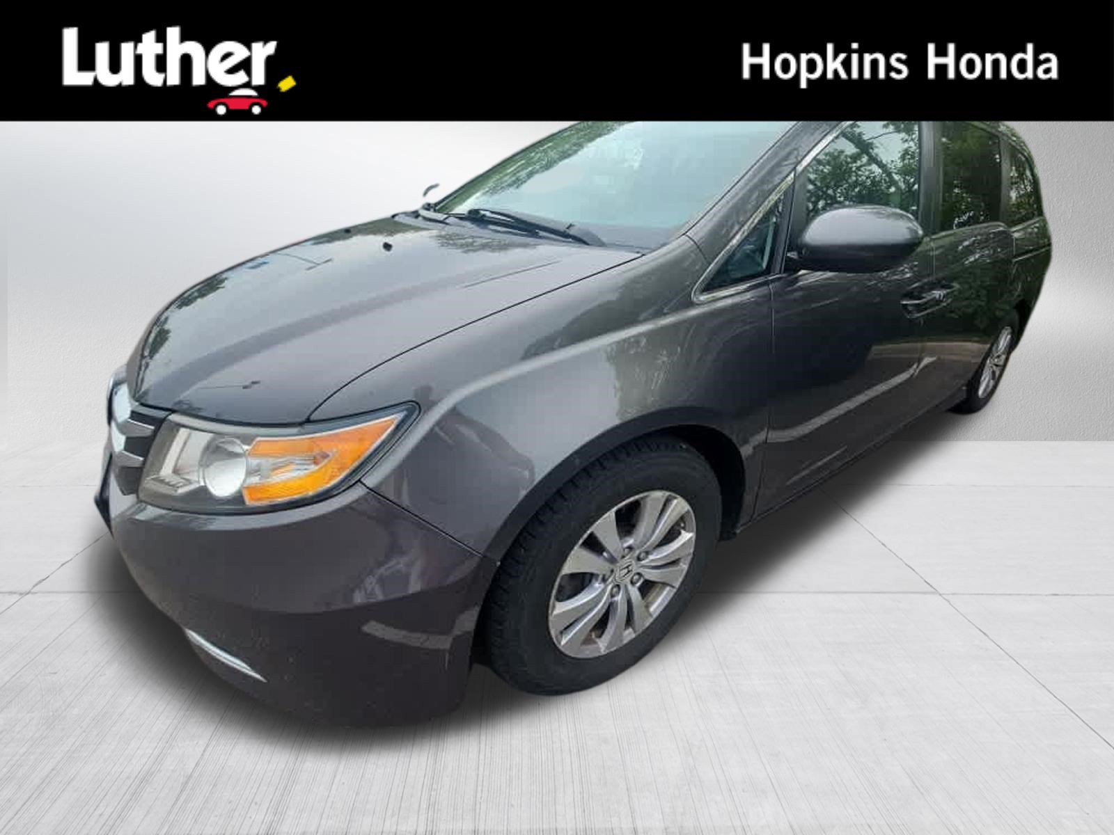 Used 2016 Honda Odyssey SE video 1