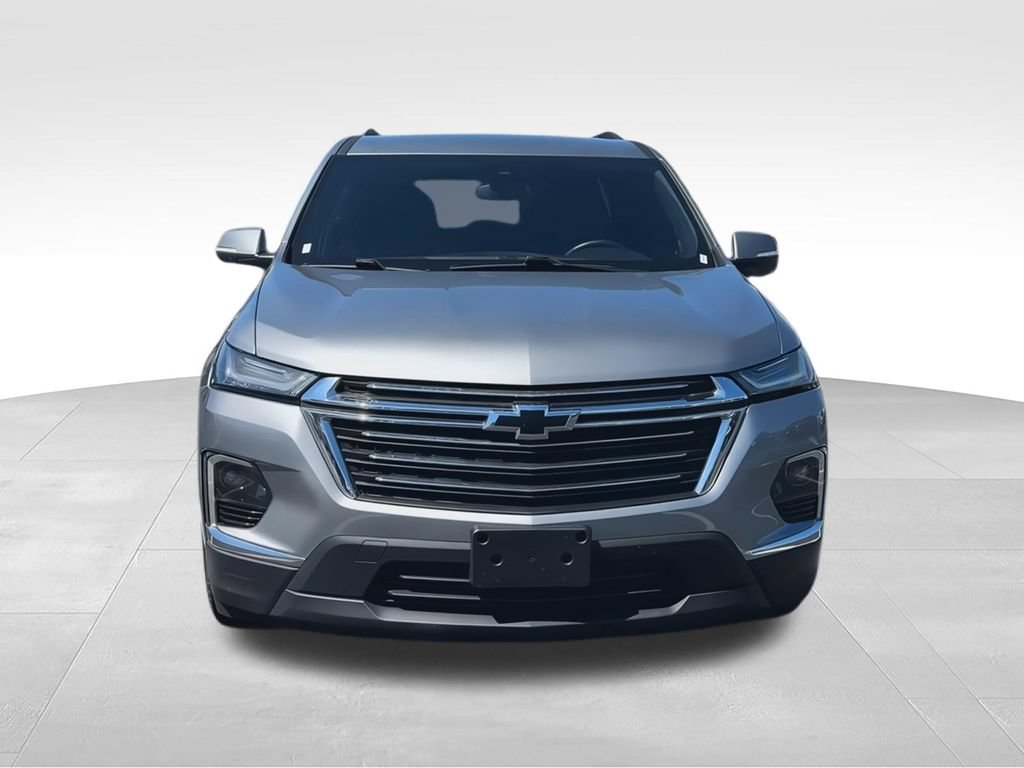 Used 2024 GMC Terrain SLE w/ Driver Convenience Package FWD image 5