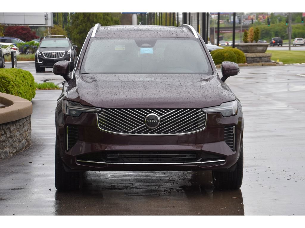 Certified 2026 Volvo XC90 B5 Core w/ Protection Package Premier image 9