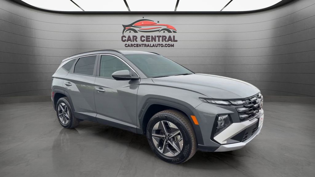 Used 2025 Hyundai Tucson SEL AWD/4WD image 7