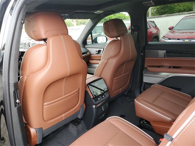 New 2026 Cadillac Vistiq Platinum image 7