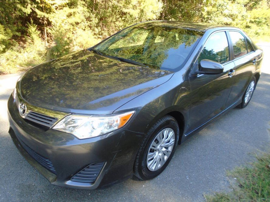 Used 2014 Toyota Camry FWD image 1