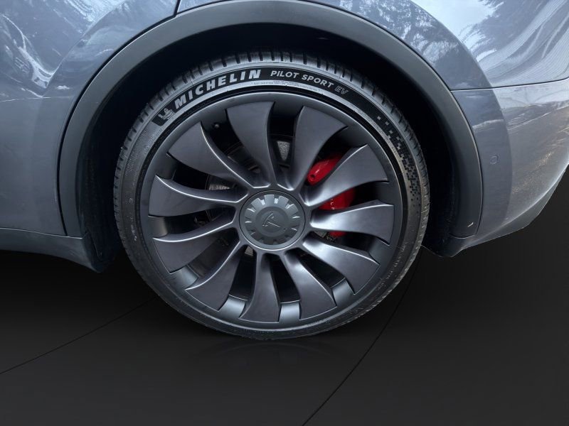 Used 2022 Tesla Model Y Performance image 22