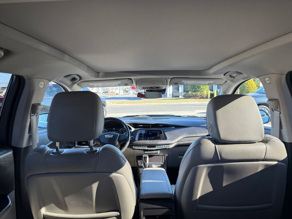 Used 2019 Cadillac XT4 Premium Luxury w/ Cold Weather Package image 31