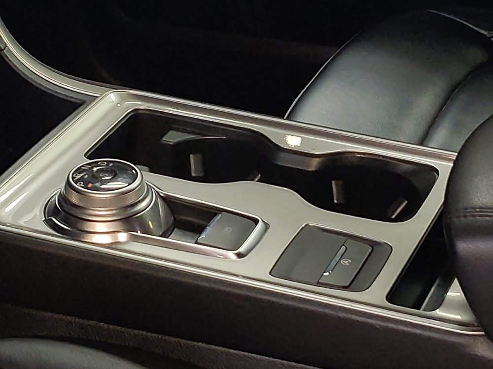 Used 2024 Ford Edge SEL image 26