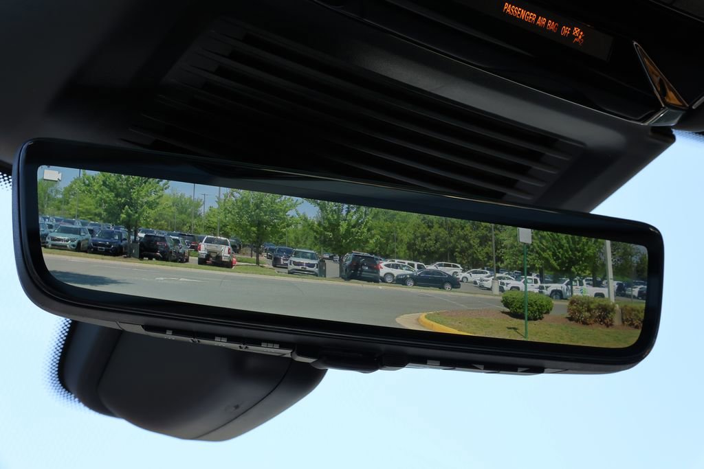 New 2026 Land Rover Range Rover SV AWD/4WD image 16