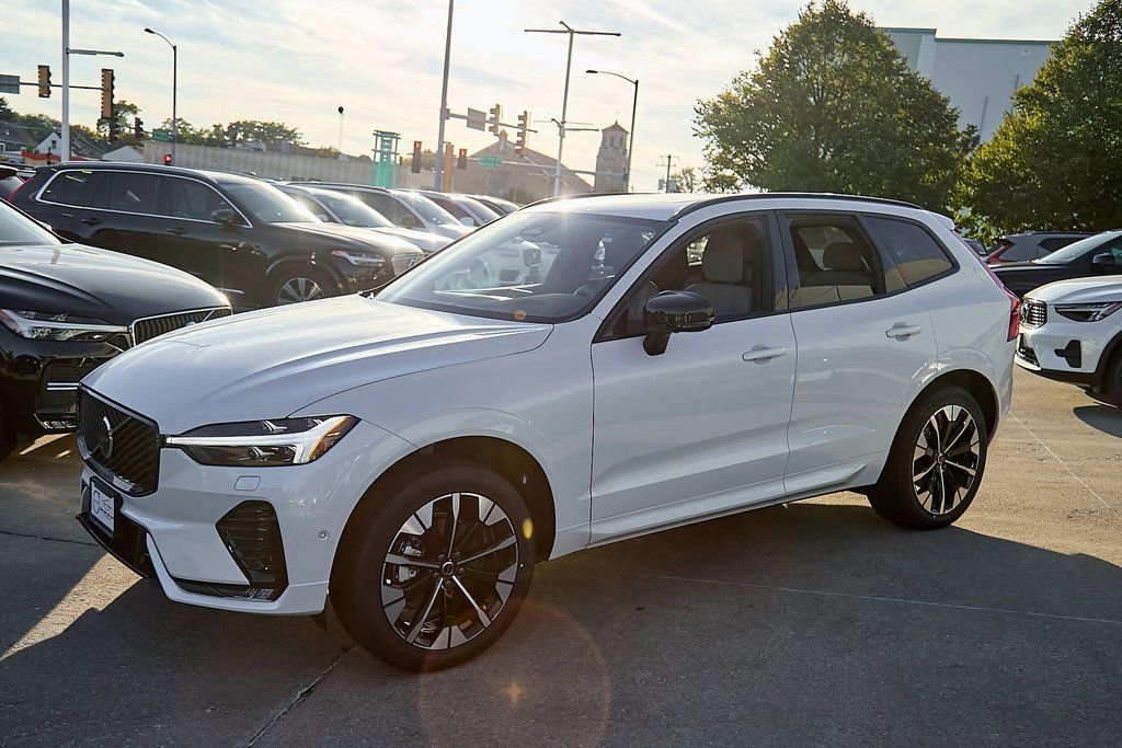 New 2026 Volvo XC60 B5 Plus w/ Protection Package Premier image 6