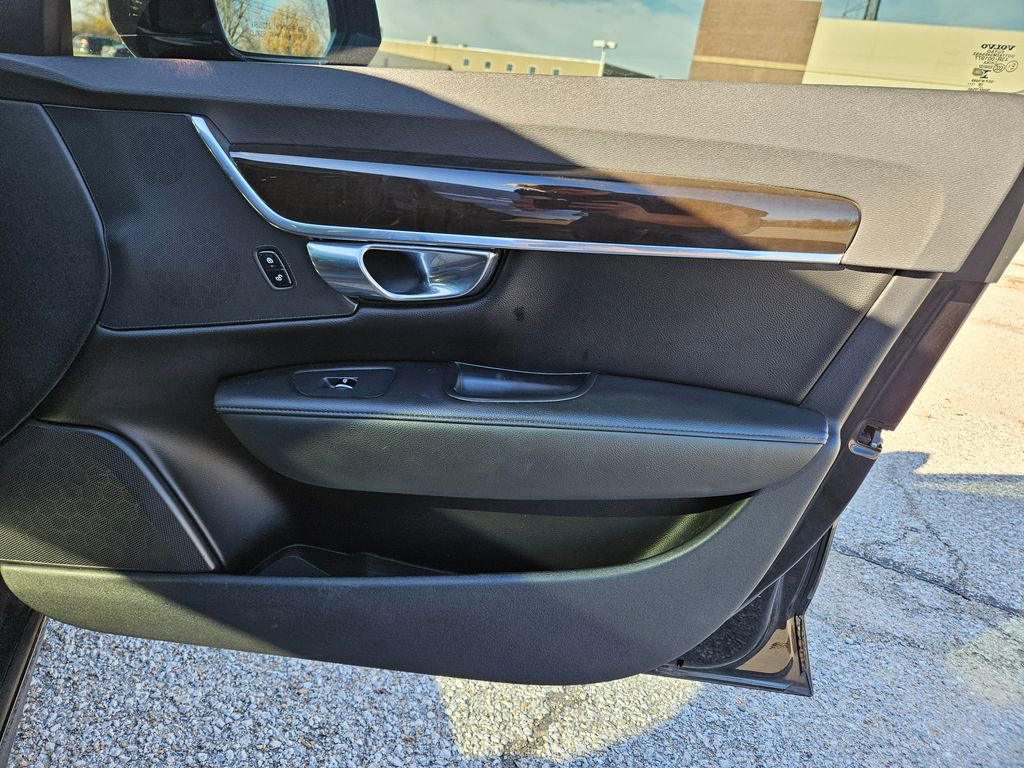 Used 2019 Volvo S90 T5 Momentum image 28