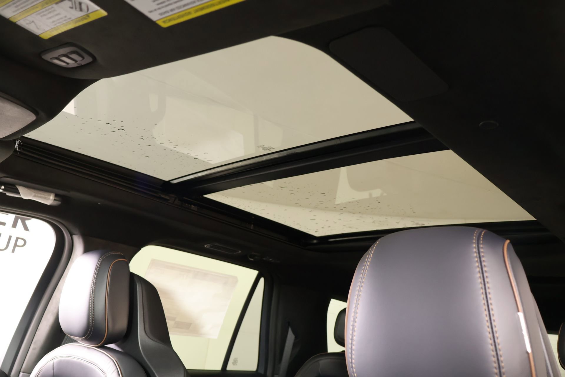 New 2026 Lincoln Navigator L Black Label AWD/4WD image 17