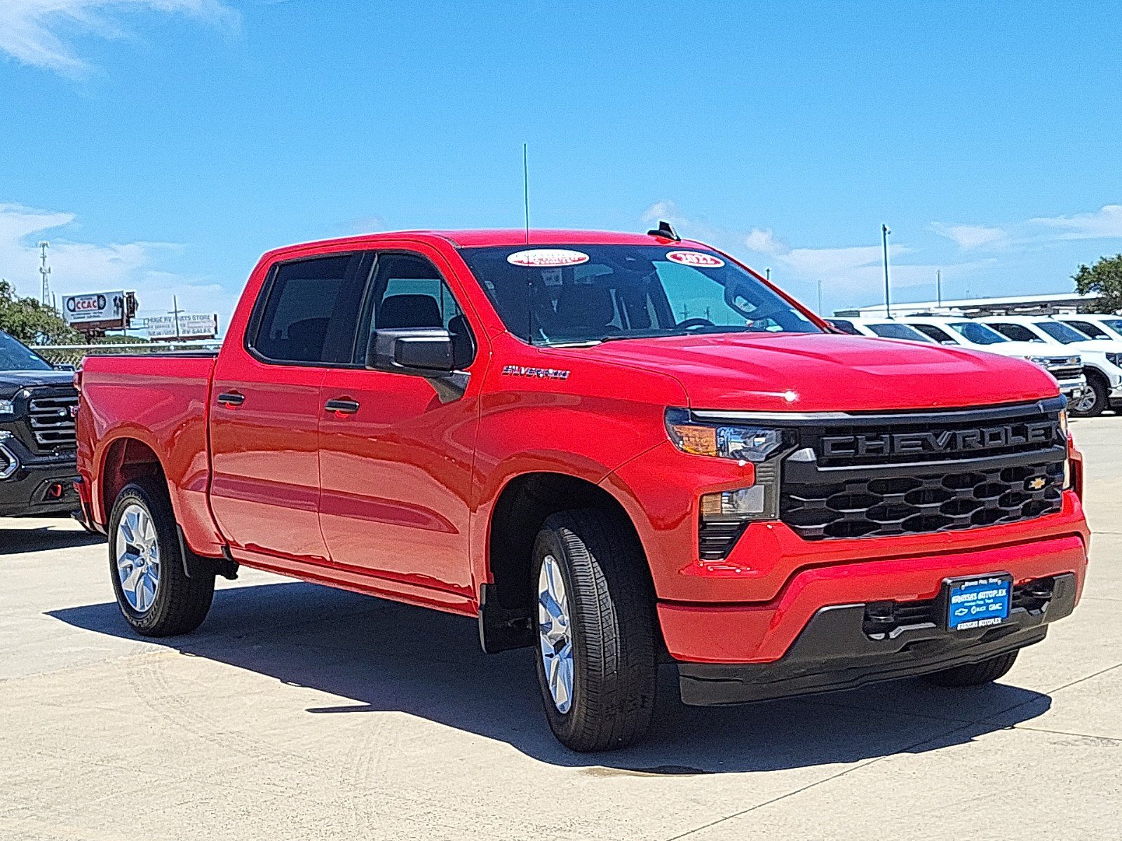 Used 2022 Chevrolet Silverado 1500 Custom RWD image 3