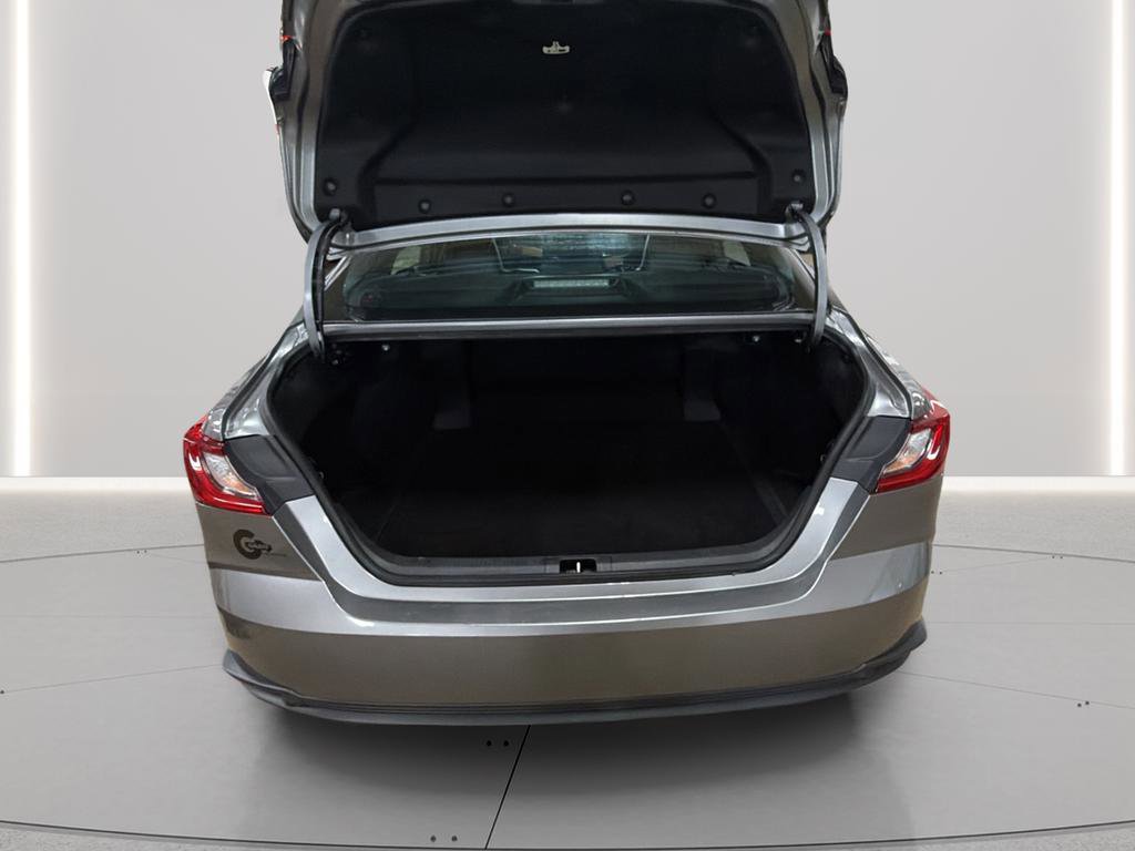 Used 2025 Toyota Camry SE FWD image 16