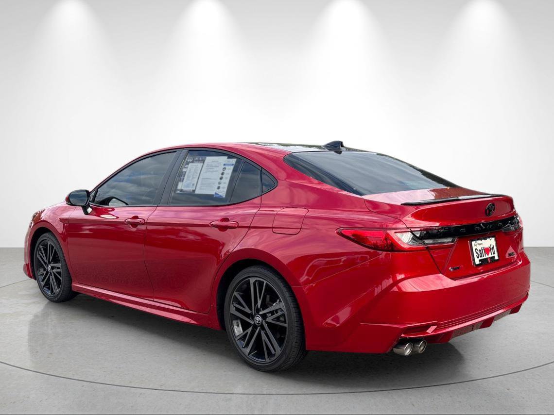 Used 2025 Toyota Camry XSE FWD image 3