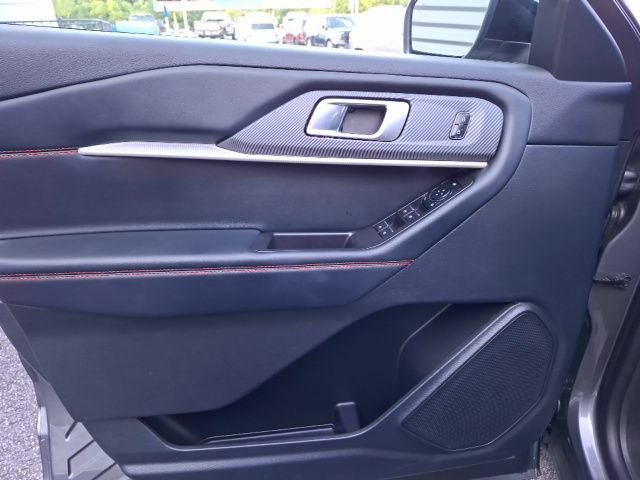 Certified 2025 Ford Explorer ST-Line RWD image 11